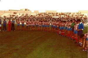 A este Almería lo bajaron de Segunda hasta Tercera División por deudas.tyle>.apqj{position