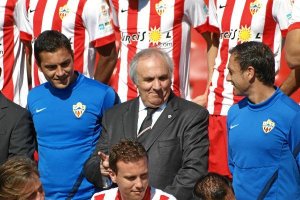 La foto no hay que cambiarla por ahora.x,auto,a