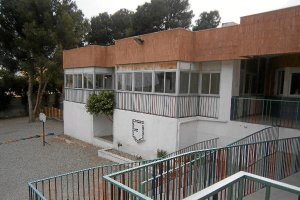 Imagen de la guardería y su patioo,46