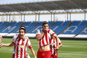 Borja Lázaro celebra el segundo gol al Cádiz.x,