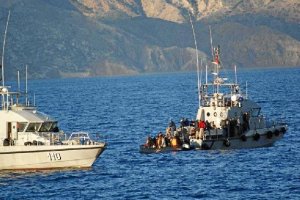 Imagen de un rescate cerca de la costa almeriensee;clip:rect(46