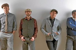 Integrantes de la Piccolíssima Jug Band.x,auto,