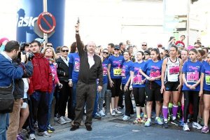 Luis Rogelio dará la salida a una carrera en la que ellas ganarán euros.tyle>.apqj{positio