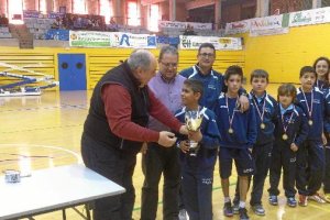 Juan Mateo junto a Vicente Puertas en el pabellón de El Ejido.e