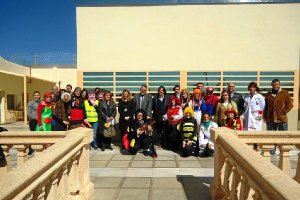 Sonia Ferrer acompañó a los jóvenes en la celebración del carnaval.tyle>.apqj{position:abs