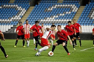Los equipos filiales compiten en una división plagada de veteranos.tyle>.apqj{position:abs
