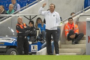 Schuster se mantiene en el cargo perse a las críticas de los aficionados.tyle>.apqj{positi