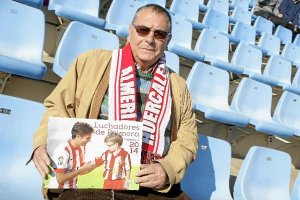Los aficionados se están quedando solos entre las butacas de nuestros estadios.tyle>.apqj{