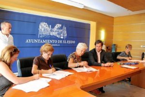 Foto de archivo del día de la inauguración del centroe;clip:rec