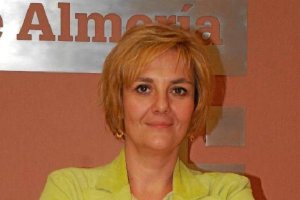 Covadonga Porrúa, presidenta de la Asocación de la Prensa de Almería.tyle>.apqj{position:a