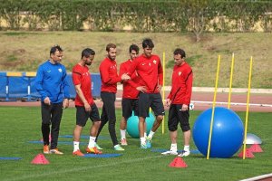El equipo entrenará el lunes y descansará el martese;clip:rect(