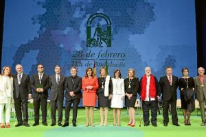 Foto de familia de todos los galardonados. x,au