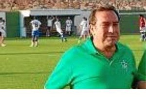 Asensio en su parcela de delegado del Oriente.x