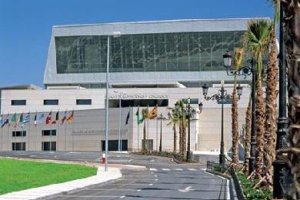 El palacio de Congresos será sede de la futura Escuela de Hostelería.tyle>.apqj{position:a