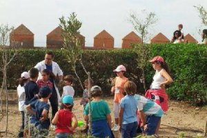 Talleres infantiles en el Conjunto Monumental de la Alcazabae;c
