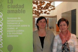 Gaia Redaelli, directora general de Rehabilitación y Arquitectura de la Consejería de Fomento, y Enc
