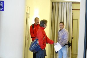 Francisco en la concentración con dos de los capitanes.e;clip:r