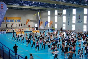 actividad multitudinaria realizada en el CDU Juan González Fernández de El Parador.tyle>.a