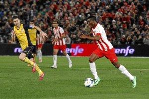 El Almería ya le ganó al Atlético, que venía como líder.e;clip: