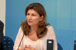 Rosalía Espinosa, parlamentaria andaluza del PP.e;clip:rect(469