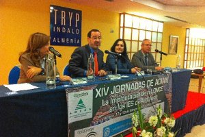 Amparo García, Pedro Benzal, Isabel Arévalo y Juan Luis Belizón, ayer en las jornadas. L. v.</title>