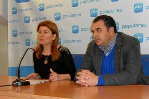 Rueda de prensa de ayero,469px);}</st