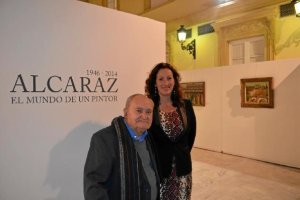 El indaliano Francisco Alcaraz, junto a la diputada María Vázquez.tyle>.apqj{position:abso