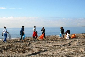 Imagen de archivo de la limpieza realizada el pasado año.e;clip