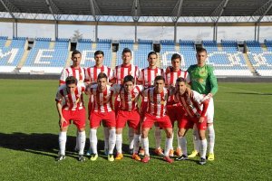 El once del Almería B que jugó ante el Granada Be;clip:rect(469