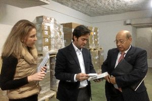 El alcalde, Francisco Góngora, comprueba el material.e;clip:rec