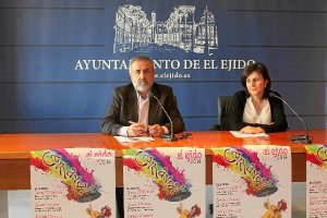 Presentación del Carnaval ayer en el Consistorio. e;clip:rect(4