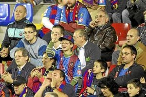 Aficionados del Levanteo,469px);}</st