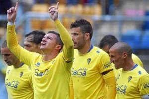 Los futbolistas del Cádiz pasan por un momento delicado a nivel institucional y particular.</title><