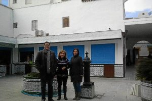 El alcalde visita el mercado tras las obras.x,a