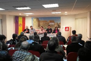 Los delegados debaten en el Congreso Provincial. e;clip:rect(46