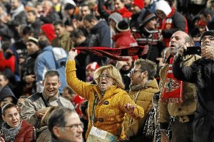 Una afición de 1ª Divisióno,469px);}<