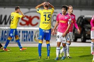 Las Palmas no da muestras de fiabilidad en las últimas jornadas.tyle>.apqj{position:absolu