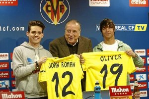 Fernando Roig con sus dos jóvenes talentos.x,au