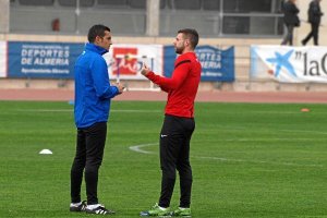 Francisco y Rodri, hablando en el Anexo.x,auto,