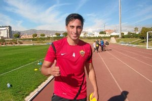 El jugador chileno ya jugó en la Copa del Rey pero quiere debutar en Liga.tyle>.apqj{posit