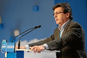 Juan José Matarí<di