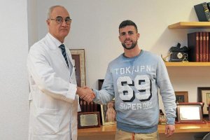 Rodri con el doctor Ripollo,469px);}<