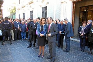 Carmen crespo junto al alcalde de Almería el pasado viernes en Almería.tyle>.apqj{position