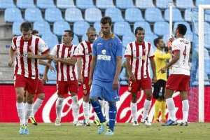 El Almería celebra uno de los goles en Getafe.x