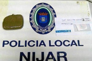 Material encontrado por los agentes en una de las operaciones,e
