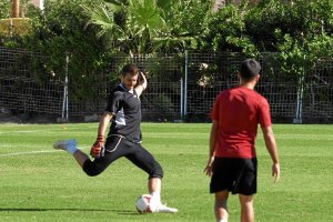 Víctor Ibáñez en un entrenamiento en el campo de la Vega de Acá