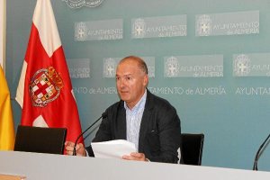 El portavoz del Grupo Municipal Socialista, Joaquín Jiménez.e;c