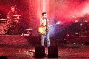 EL concierto de Almería fue uno de los últimos de su gira actual.tyle>.apqj{position:absol