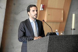 Carlos sánchez concejal de Salud y Consumo.x,au