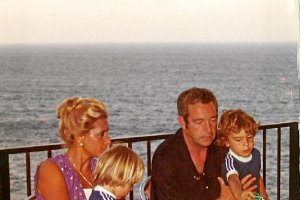 Menchu y maguregui en una concentración del Almería en el Hotel La Parra.tyle>.apqj{positi